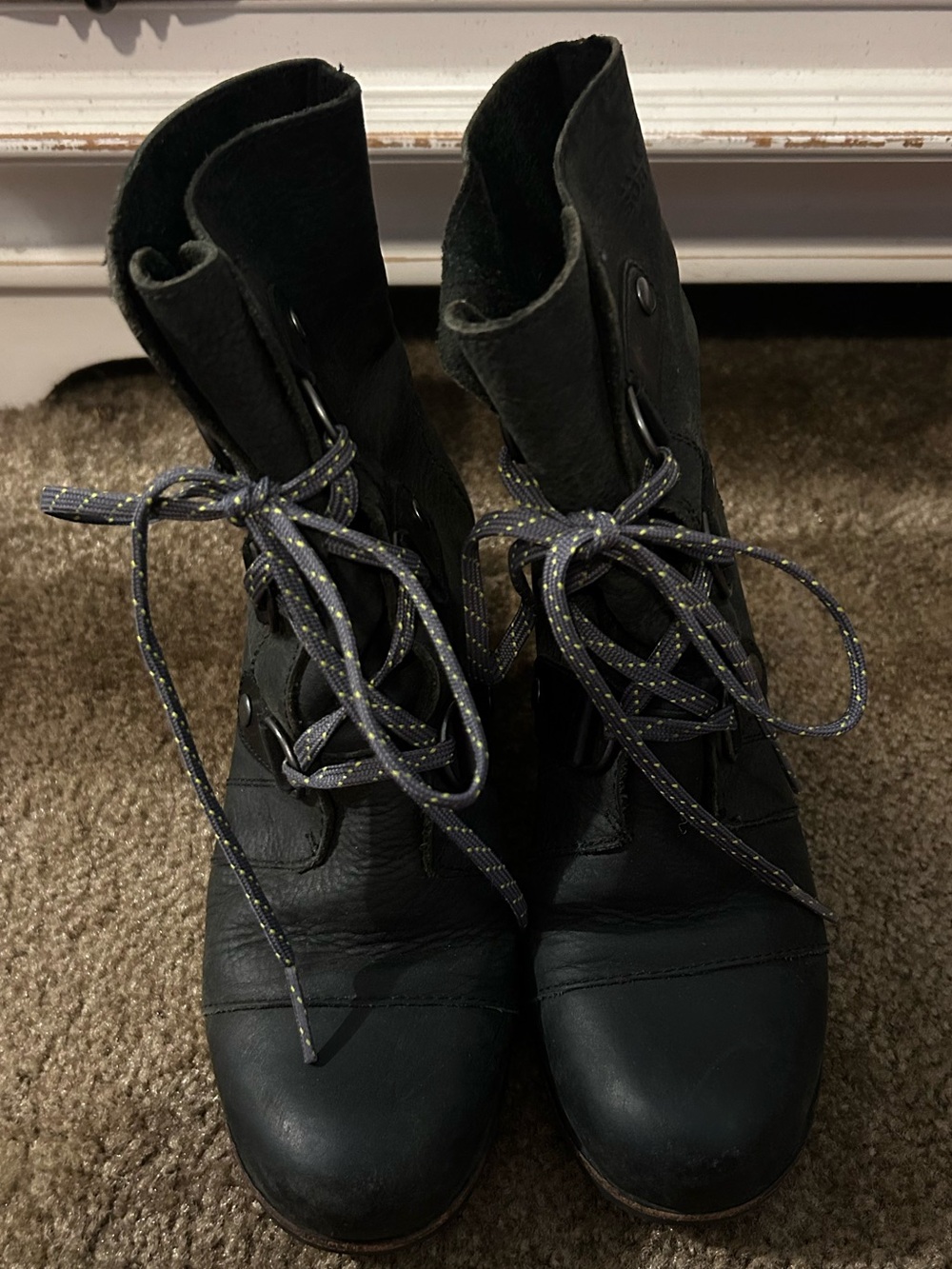 Sorel Black Lace-Up Women's Leather Boots